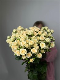 Кустовая роза Яна 10 шт 10011